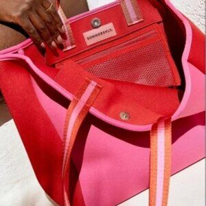 Summersalt Neoprene Beach Tote in Pink/Red